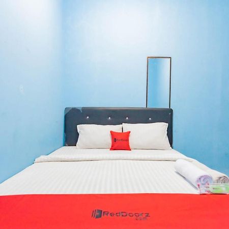 Reddoorz Syariah At Jl Pangeran Hidayatullah Cianjur Hotel Eksteriør billede