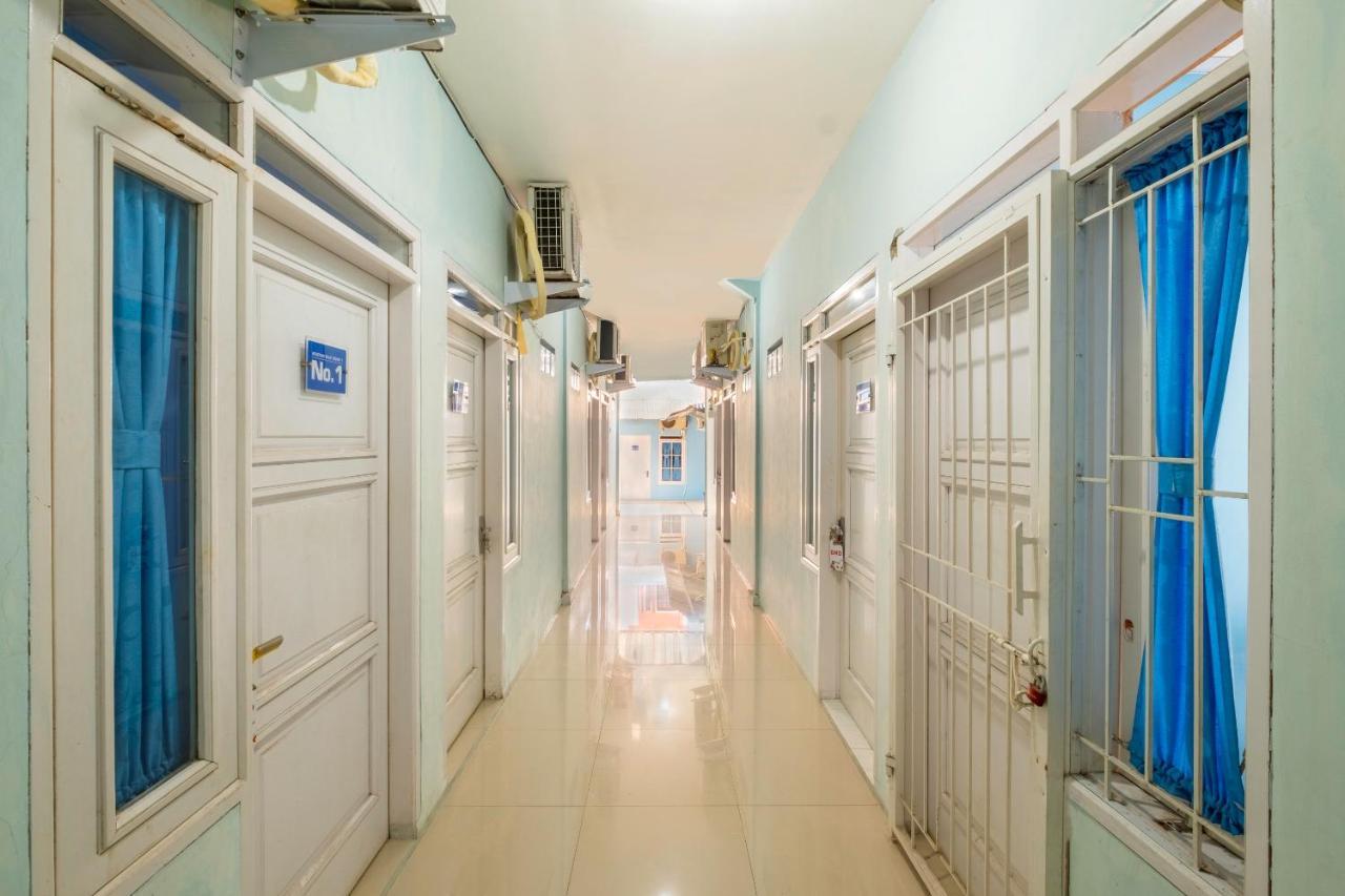 Reddoorz Syariah At Jl Pangeran Hidayatullah Cianjur Hotel Eksteriør billede