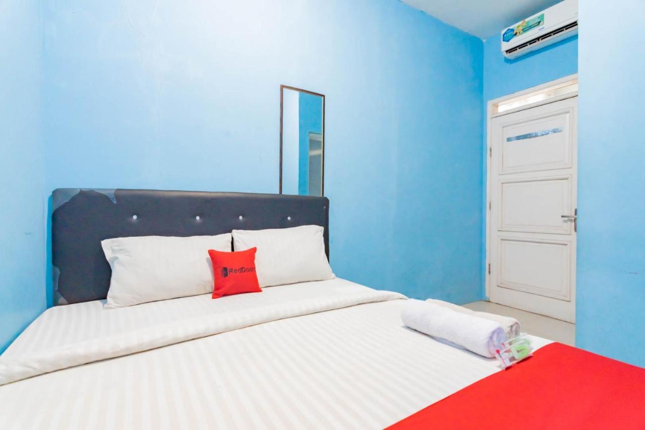 Reddoorz Syariah At Jl Pangeran Hidayatullah Cianjur Hotel Eksteriør billede