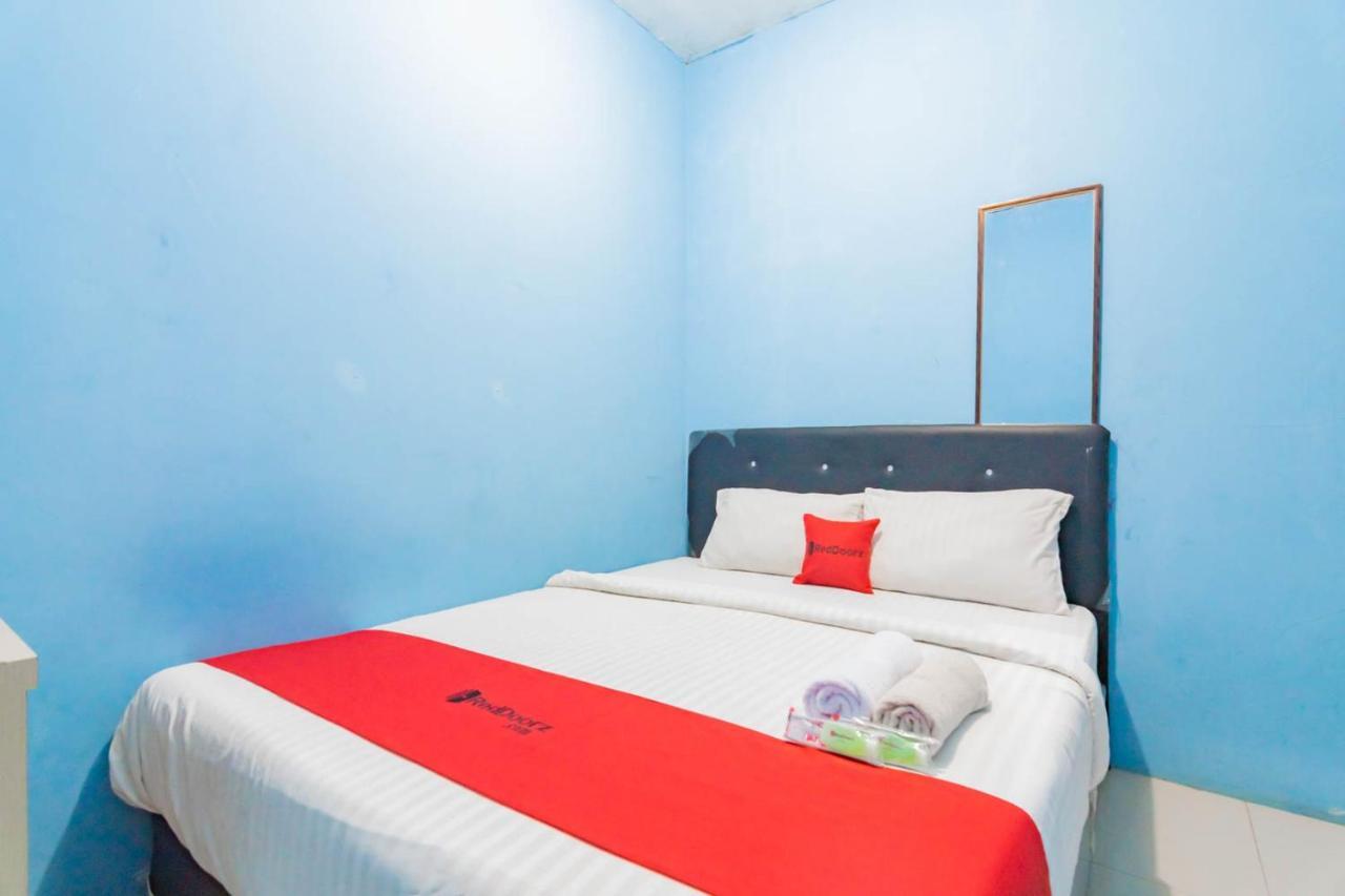 Reddoorz Syariah At Jl Pangeran Hidayatullah Cianjur Hotel Eksteriør billede