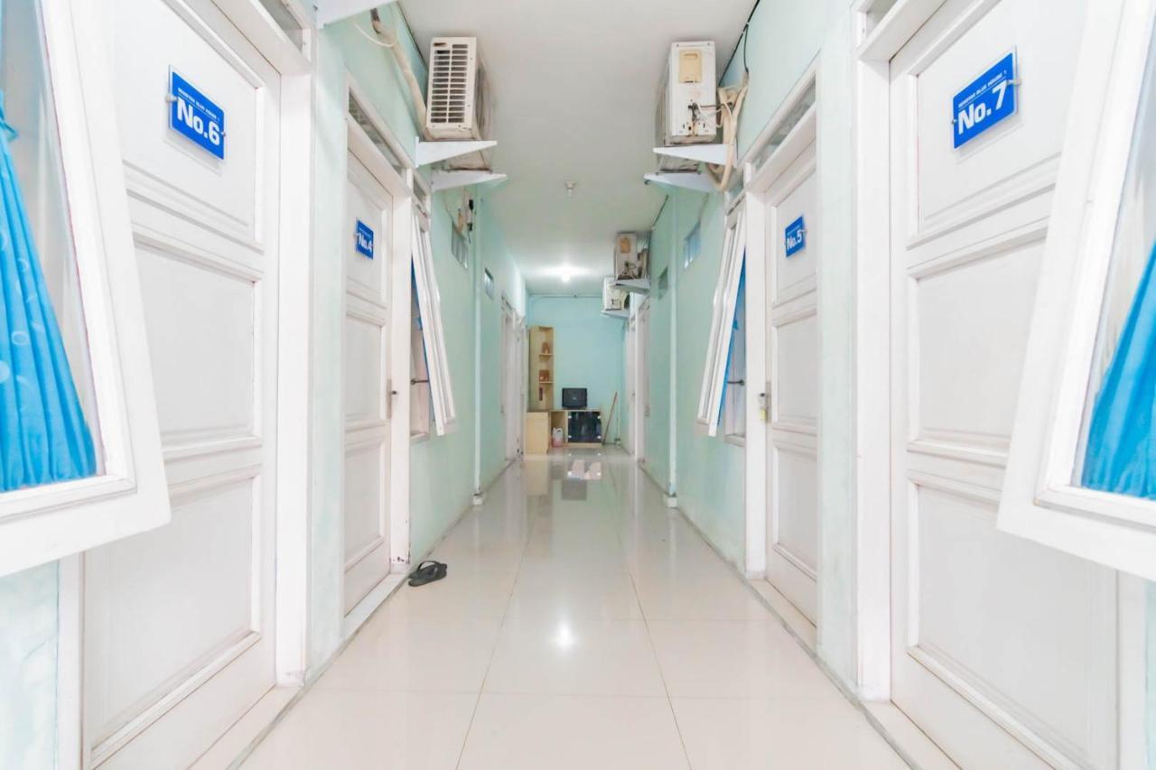 Reddoorz Syariah At Jl Pangeran Hidayatullah Cianjur Hotel Eksteriør billede
