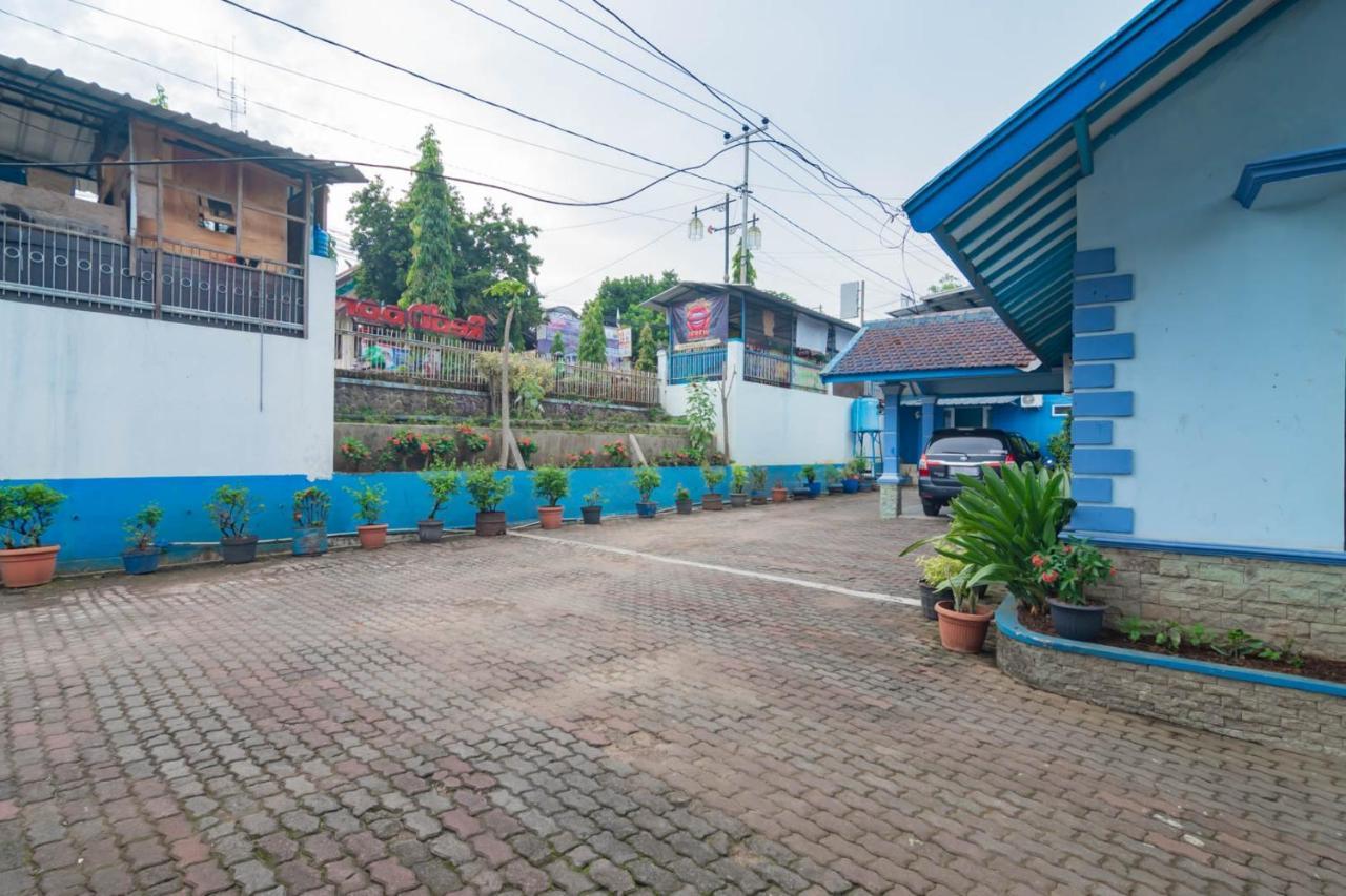 Reddoorz Syariah At Jl Pangeran Hidayatullah Cianjur Hotel Eksteriør billede
